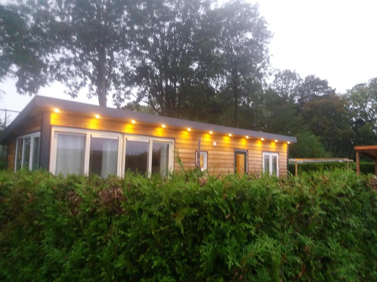 Luxe Bungalow Op Rustig Vakantiepark. Dronrijp Esterno foto