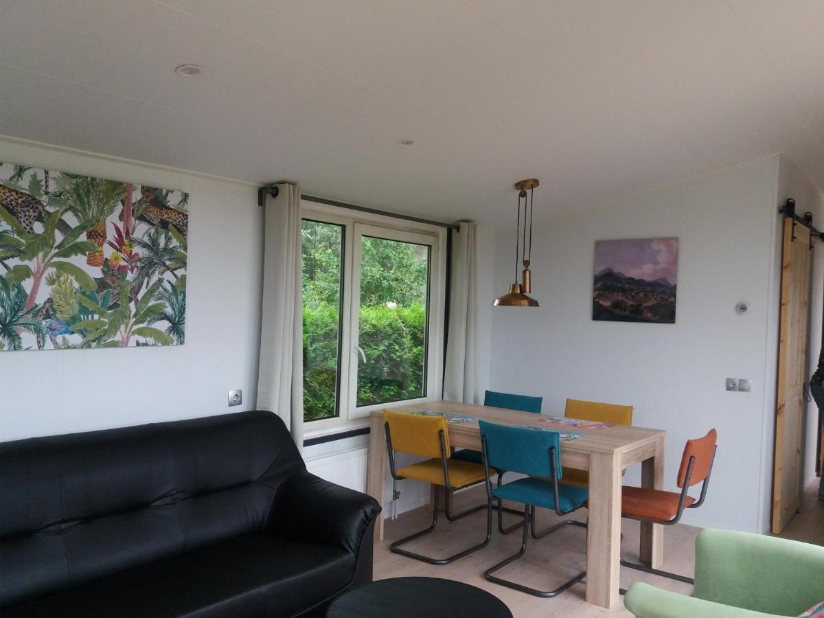 Luxe Bungalow Op Rustig Vakantiepark. Dronrijp Esterno foto
